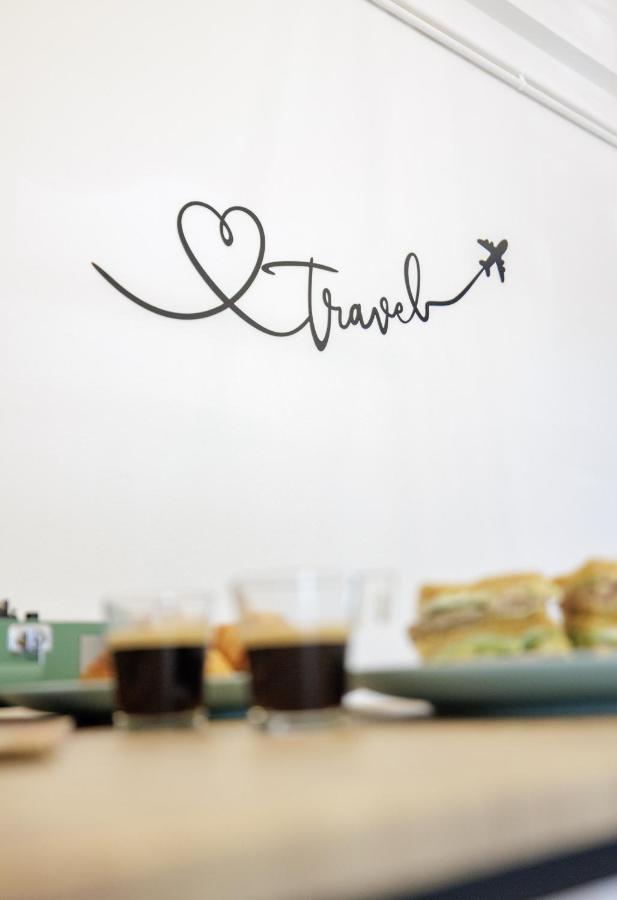Love Travel Athens Apartments ภายนอก รูปภาพ