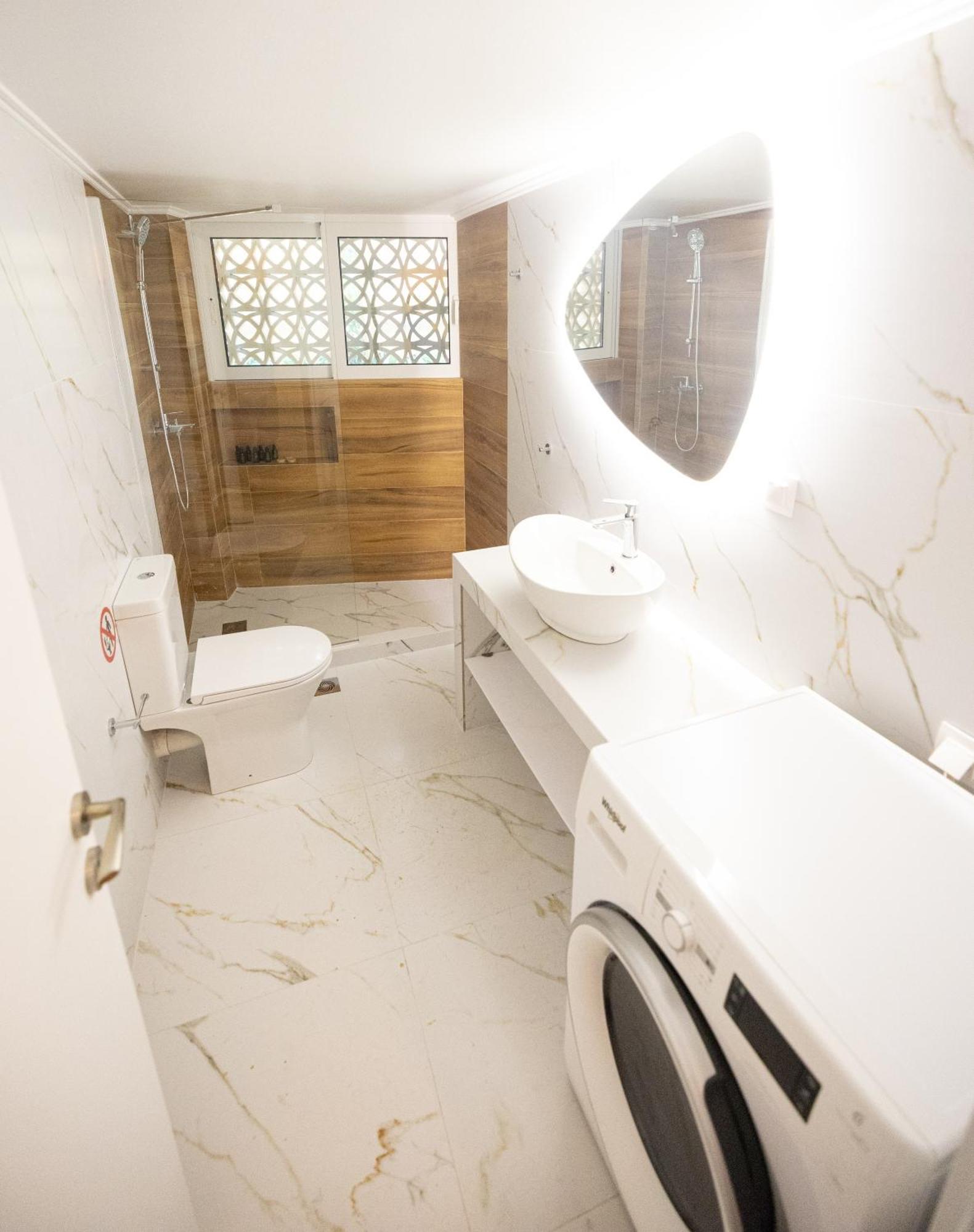 Love Travel Athens Apartments ภายนอก รูปภาพ